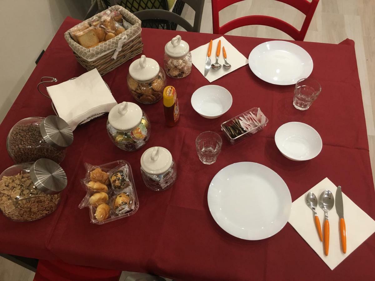 Starita Bed&Pizza Bed & Breakfast Naples Luaran gambar